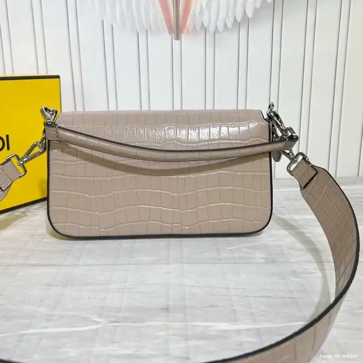 Vintage HOT Fendi Baguette Medium Bag In Khaki Tiffany Leather Crocodile 0516